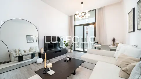 POOL VIEW | FULLY FURNISHED | VOT