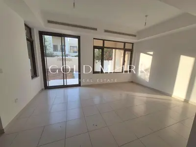 Type I 3 Bed I Vacant Mid August I Opposite Pool
