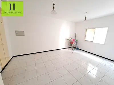 Spacious Studio Apartment with Wardrobe in Majaz2