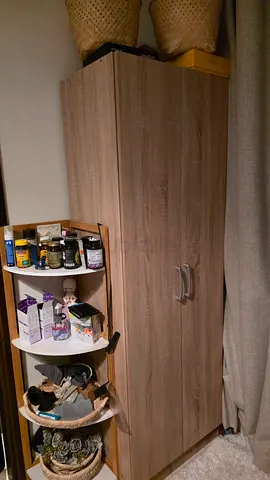 Cabinet from Pan emirate like new 120