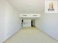 Modern 2BR Apartment with Skyline Views