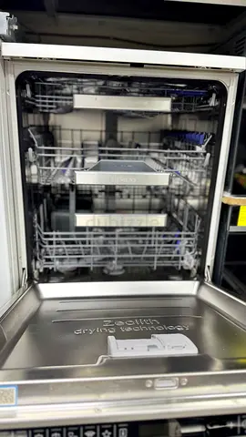 Siemens iq700 series dishwasher with WiFi connection 3 rack A+++