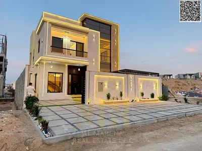 Distinctive villa for sale in Al-Haliyo 2 | 3014 sq ft | 3 master bedrooms | Majlis and living room | Modern kitchen + maid's room | Contemporary desi