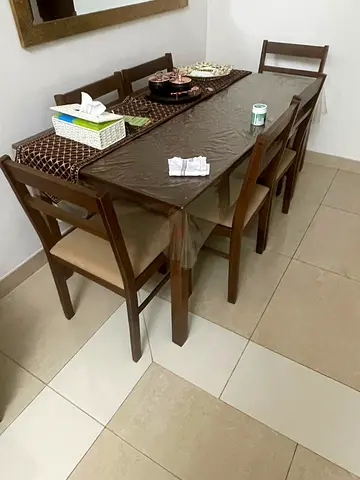 Dining table for sale