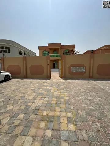 فيلا بالروضة 2 مساحة 8000 قدم عدد 7 غرف نوم ماستر بسعرشامل الكهرباء والماء والمكيفات فيلا خلف المسجد