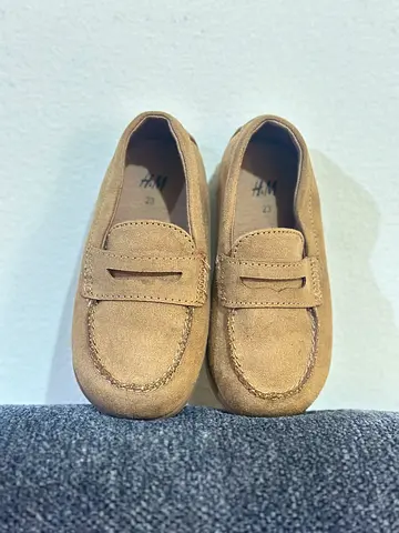 Pre-loved toddler shoes looking for a new home ❤️ Still great condition, comfy, and well-kept.