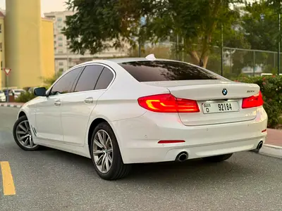 صورة 9 لـ 2018 BMW 5-SERIES