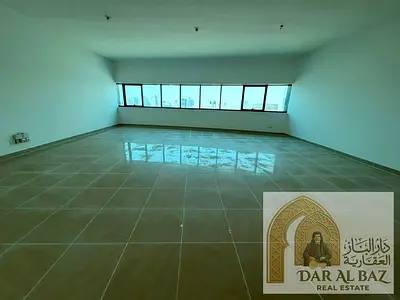 شقة غرفتين وصالة للإيجار السنوي في الممزر – الشارقة | غرفة خادمة | جيم ومسبح | باركينج مجاني | خزائن حائط