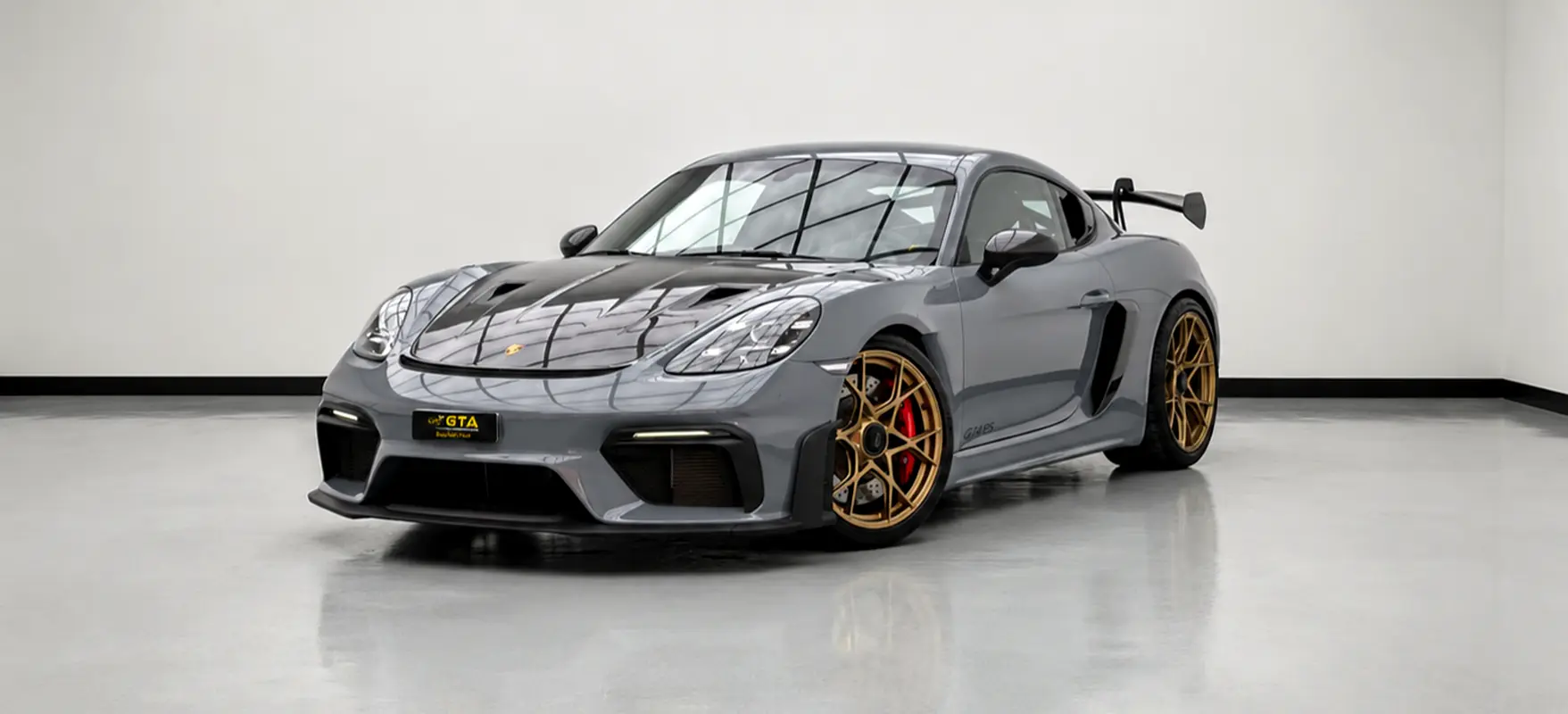 2025 بورشه 718