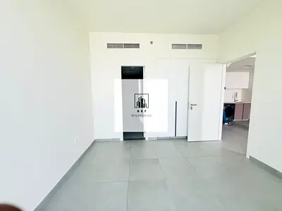 Spacious Elegant 1bhk Apartment | balcony | Appliances | Amenities
