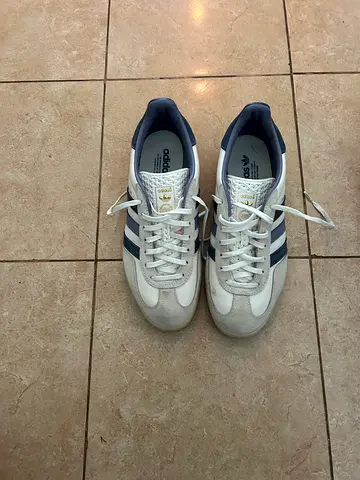 Adidas Samba OG white/navy sneakers - gently used, size Uk 9