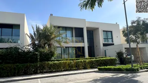 فيلا فاخرة للبيع في الزوراء عجمان |  طابقين وروف  بمسبح  بأسلوب حياة استثنائي على الواجهة الساحلية عنوان الأناقة والخصوصية والرفاهية بسعر شامل  كهرباء
