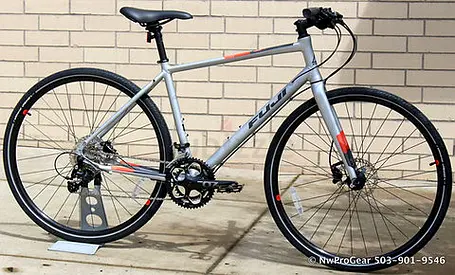 Fuji hybrid/commuter bike - well maintained, lightweight frame