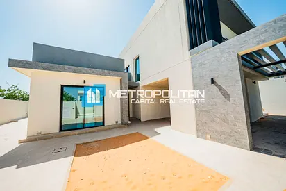 Single Row 4BR+Maid Duplex | Near To Golf | Vacant