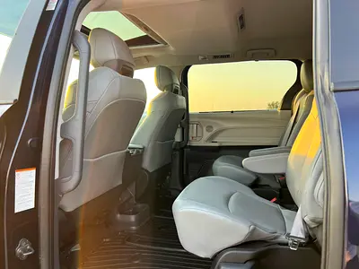2024 Toyota SIENNA 缩略图 13