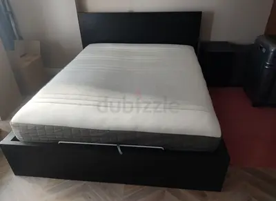 Upgrade your bedroom with this IKEA double-size hydraulic bed and mattress (140x200cm)