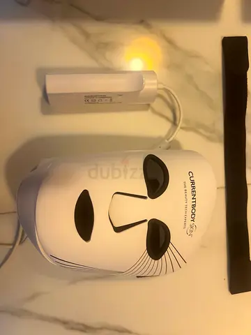 CurrentBody Skin LED Face Mask -used once, perfect Condition