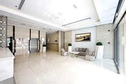 DUPLEX 1 BR APPARTMENT