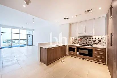 Vacant and Ready | Spacious Living | Amazing Offer