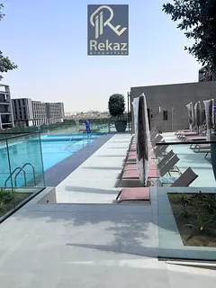 You own a hotel apartment in Vida on the Avenue, a fully serviced complex.