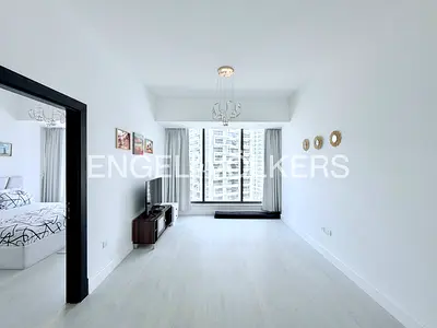 Modern | Bright | Furnished | Vacant Now