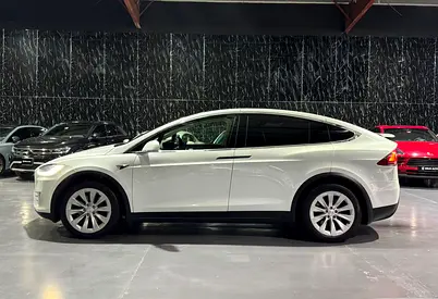 2018 Tesla MODEL X — фото 10