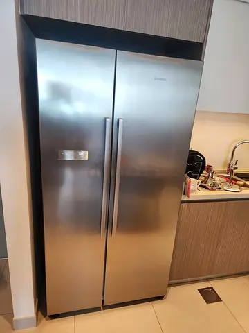 Siemens iq700 Side by Side Refrigerator