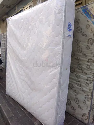 King size mattress 180x200cm Top pillow mattress. Same day delivery available