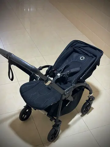 Bugaboo Bee 6 City Stroller – All-Black Edition