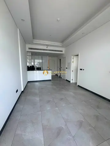 Bright 1 BR | Prime Location | Great Price