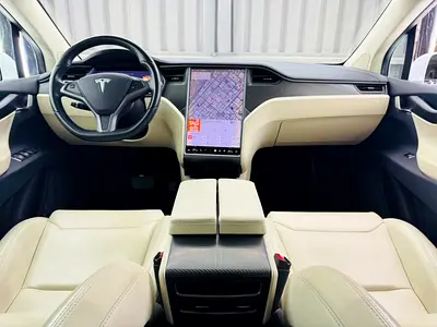 2018 Tesla MODEL X 缩略图 18