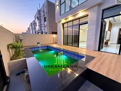 Villa with private pool, price includes registration and ownership fees, modern design and very high