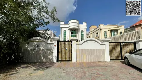 A distinctive villa for sale in Al Rawda 3 with a large yard and high-end finishes. The price includes all services.