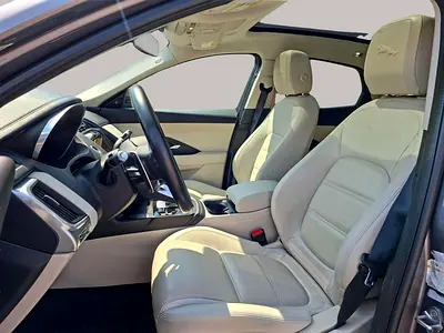 صورة مصغرة 12 لـ 2021 Jaguar E-PACE