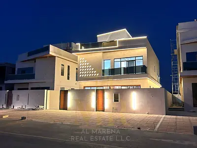 Close to all services - 2 floors, roof - Registration included - Direct from owner - Freehold
