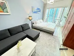 FULL LAKE VIEW | CLOSE TO METRO | MODERN AND SPACIOUS