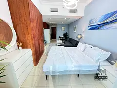 FULL LAKE VIEW | CLOSE TO METRO | MODERN AND SPACIOUS