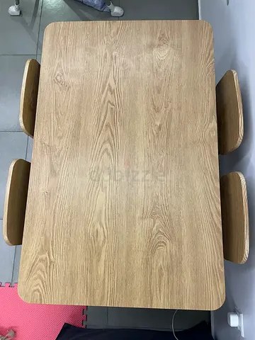 Oak-effect dining table with 4 matching Chairs - compact set