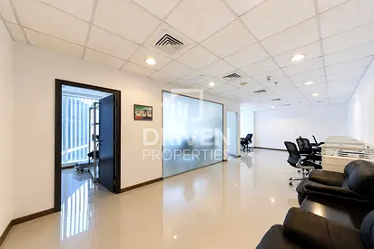 Fitted Unit | Prime location | High Floor