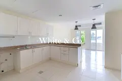 Type 1E | Lake Backing | Well Maintained