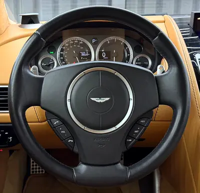 2012 Aston Martin RAPIDE 照片 14
