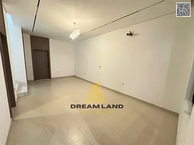 Villa for sale at a very special price, including fees, with installments over 25 years and bank financing available.