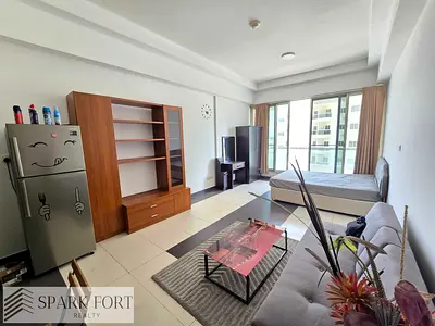 Fully furnished Studio | Prime location | Balcony