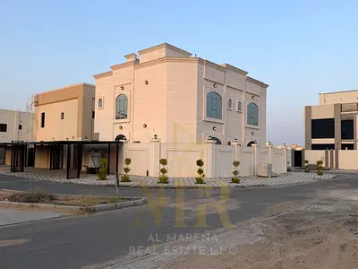 فيلا زاوية فاخرة للبيع في العالية – عجمان | ناصية 3 شارع | الموقع الرئيسي