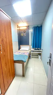Executive Fully Furnished Partition available
