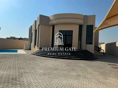 4 Bedrooms | Single story | Swimming pool | Maids
