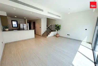 Ready to Move in | Walk to Park | Private Garden