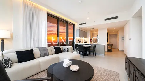 Exclusive | Large layout 1160 sqft | Corner Unit