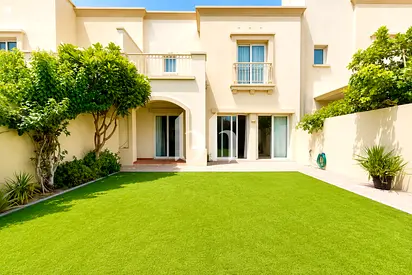Bright Family Villa | Private Garden | Vacant
