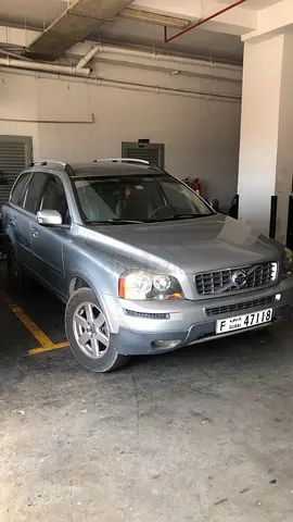 Super clean Volvo XC90 2010 , Original paint .Low mileage.
